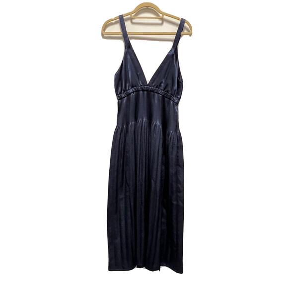 Hidden Forest Market Dress Pleated Slip Satin Gathered Flared Size‎ M Blue Midi - Picture 2 of 9